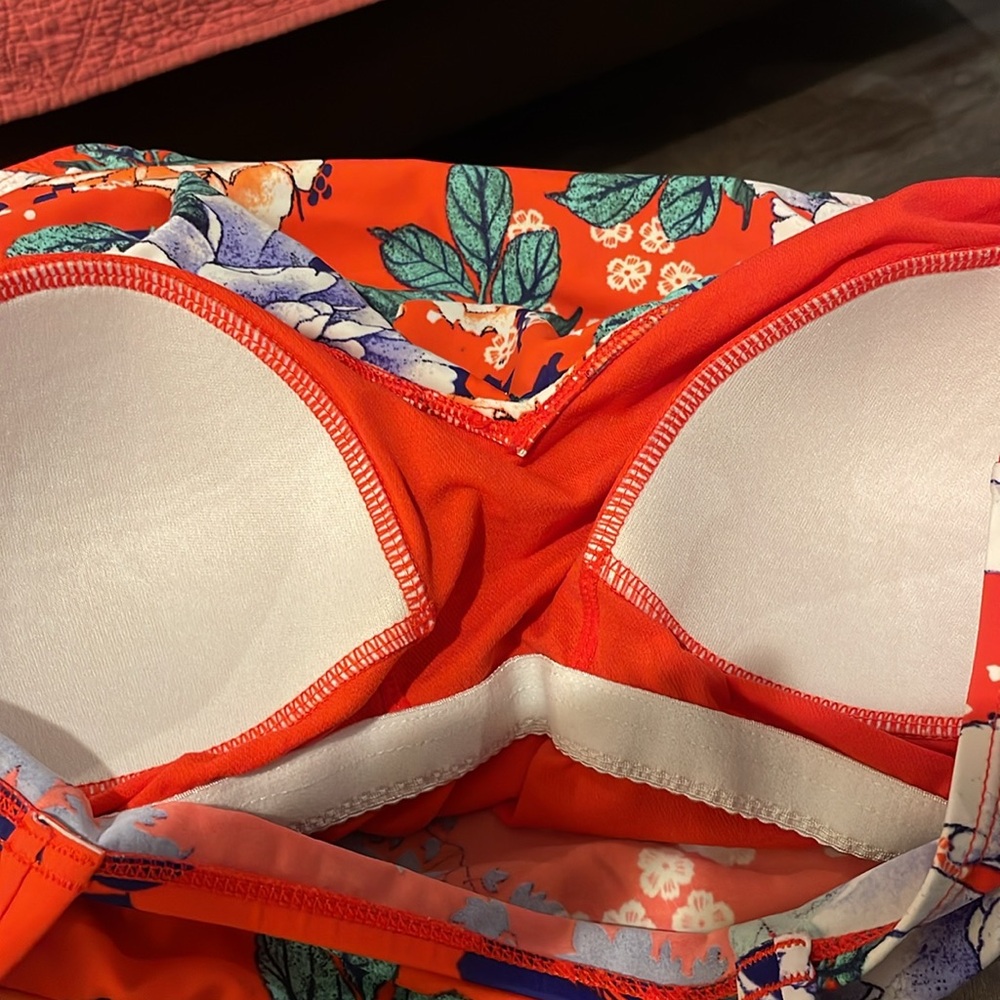 Jantzen One Piece Swimwear w/floral print-ruffles, adjustable straps, Size 10 - Picture 4 of 8